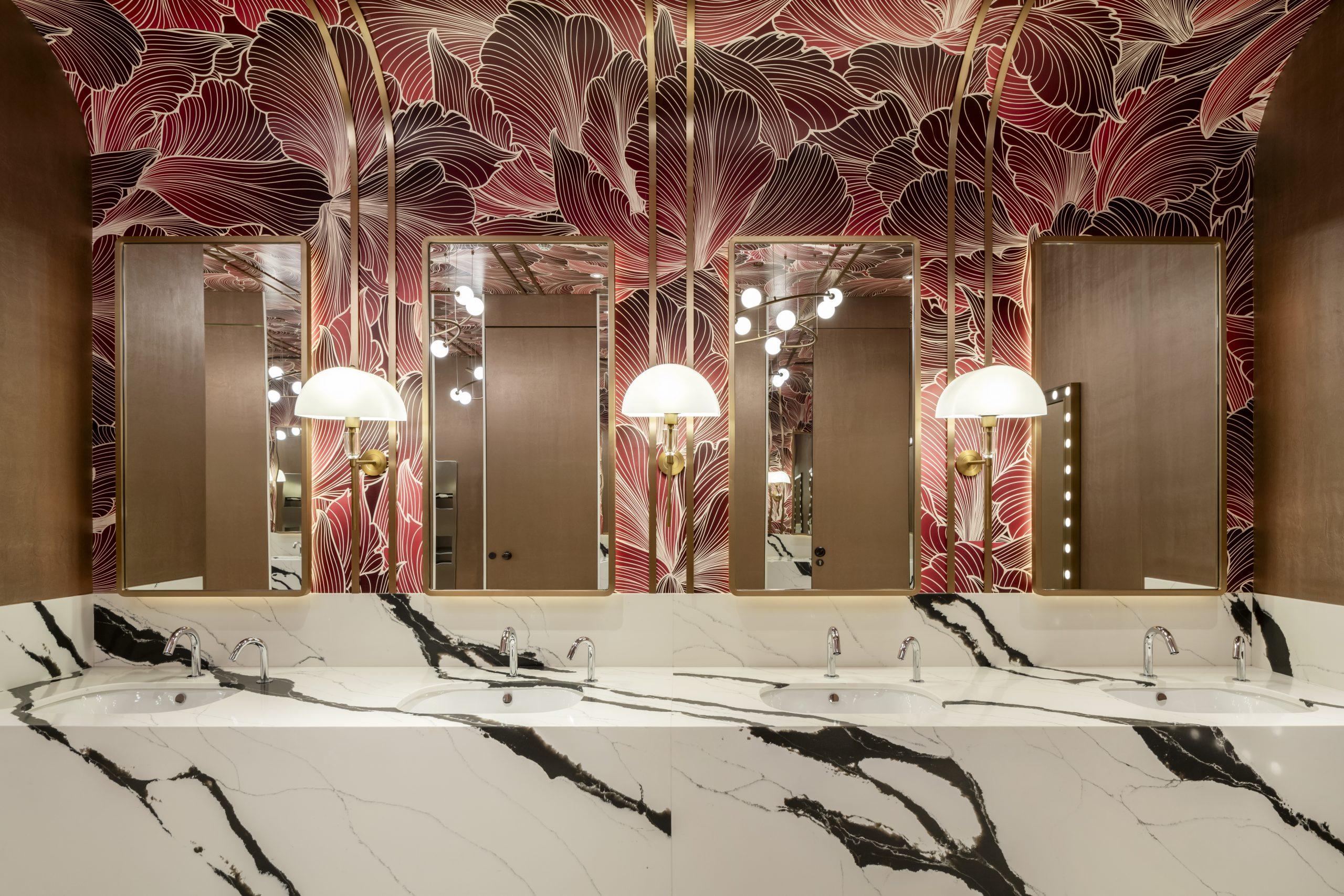 Dubai Mall Washroom