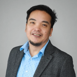 Associate Dubai - Chito Reyes