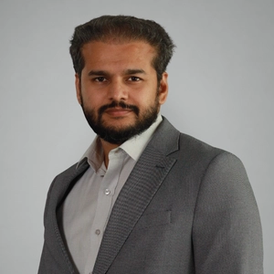 Associate Dubai - Ishan Kulkarni