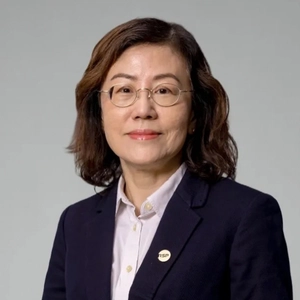 Director Singapore - Nina Loo