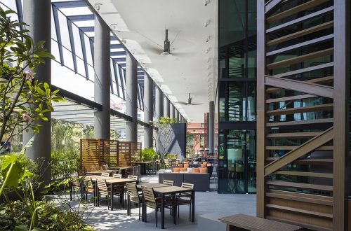 Holiday Inn Express-04